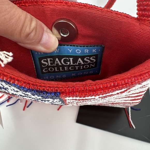 Sea Glass Collection New York Hong Kong Hand Beaded American Flag Fringe Bag NEW - Picture 8 of 13